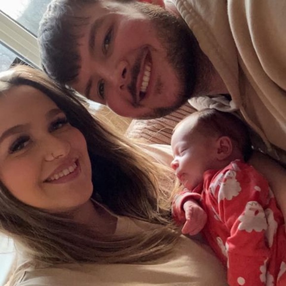 Meet your Posher, Olivia - Picture 1 of 1